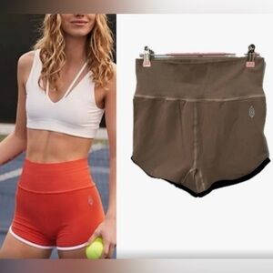 NWOT Free People Movement, Dip It High Shorts, M/L, Mocha